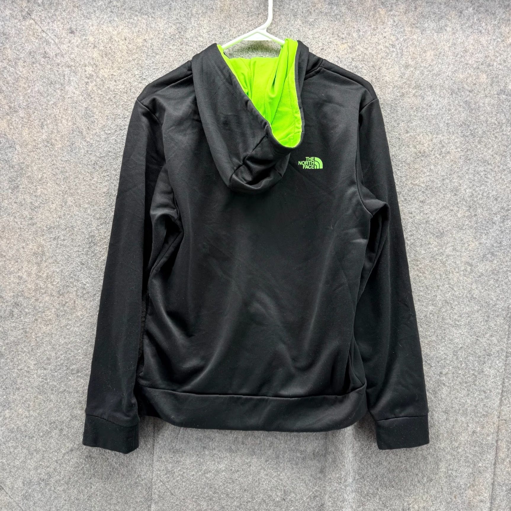 The North Face VINTAGE The North Face Sweater Mens Small Black Hooded Pullover Knit Polyester Size US S / EU 44-46 / 1 - 2 Thumbnail
