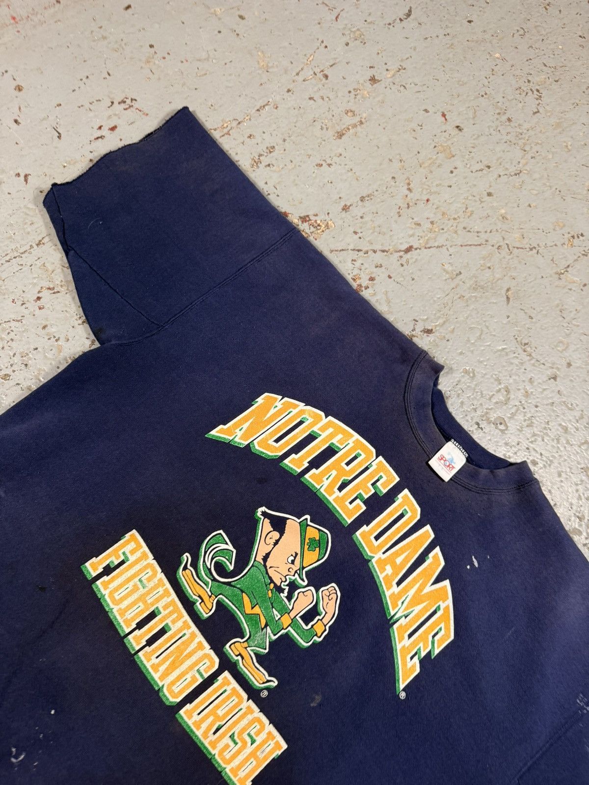 NCAA Vintage Thrashed Distressed Notre Dame College Crewneck Size US XXL / EU 58 / 5 - 5 Thumbnail