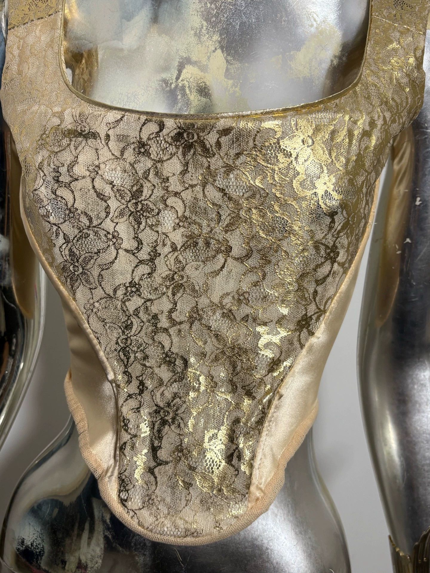 Vivienne Westwood Vivienne Westwood Vintage 90s Gold Foil Lace Corset Size XL / US 12-14 / IT 48-50 - 3 Thumbnail