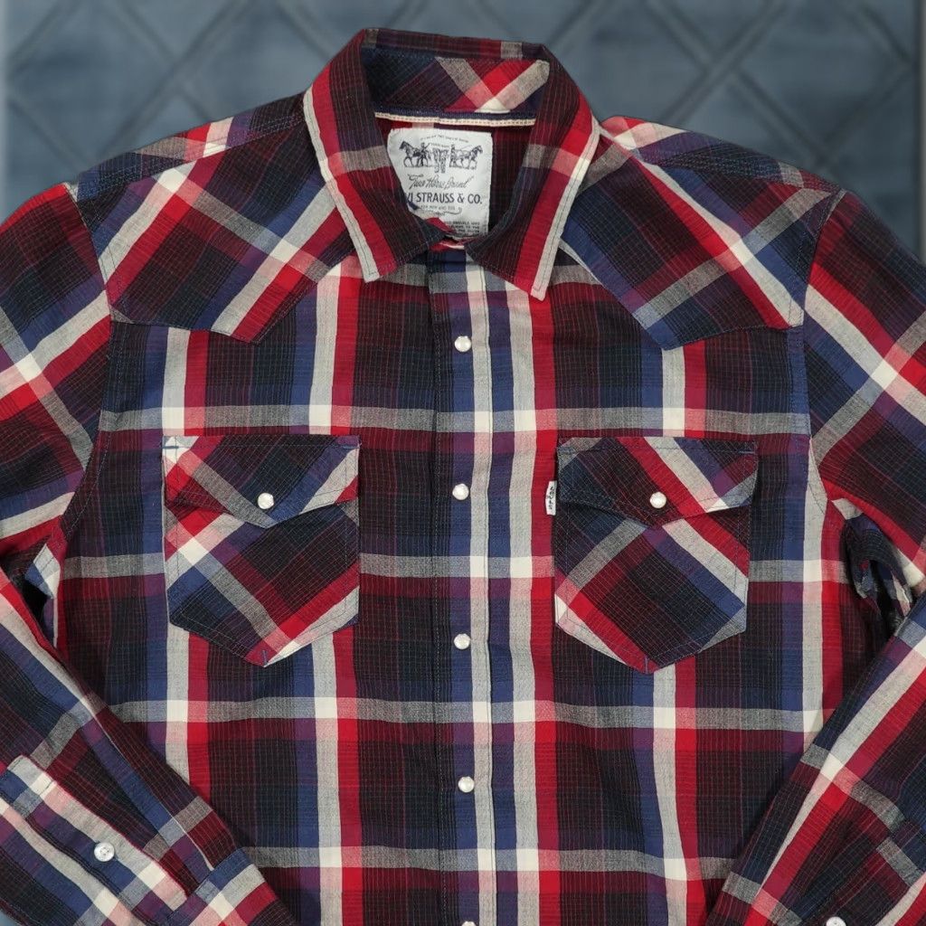 Levi's Levi Strauss Western Shirt Mens Medium Red Navy Blue Plaid Pearl Snap Long Sleeve Casua​l Workwear Ranchwear Buttons Pocket Yoke Collared Size US M / EU 48-50 / 2 - 1 Thumbnail