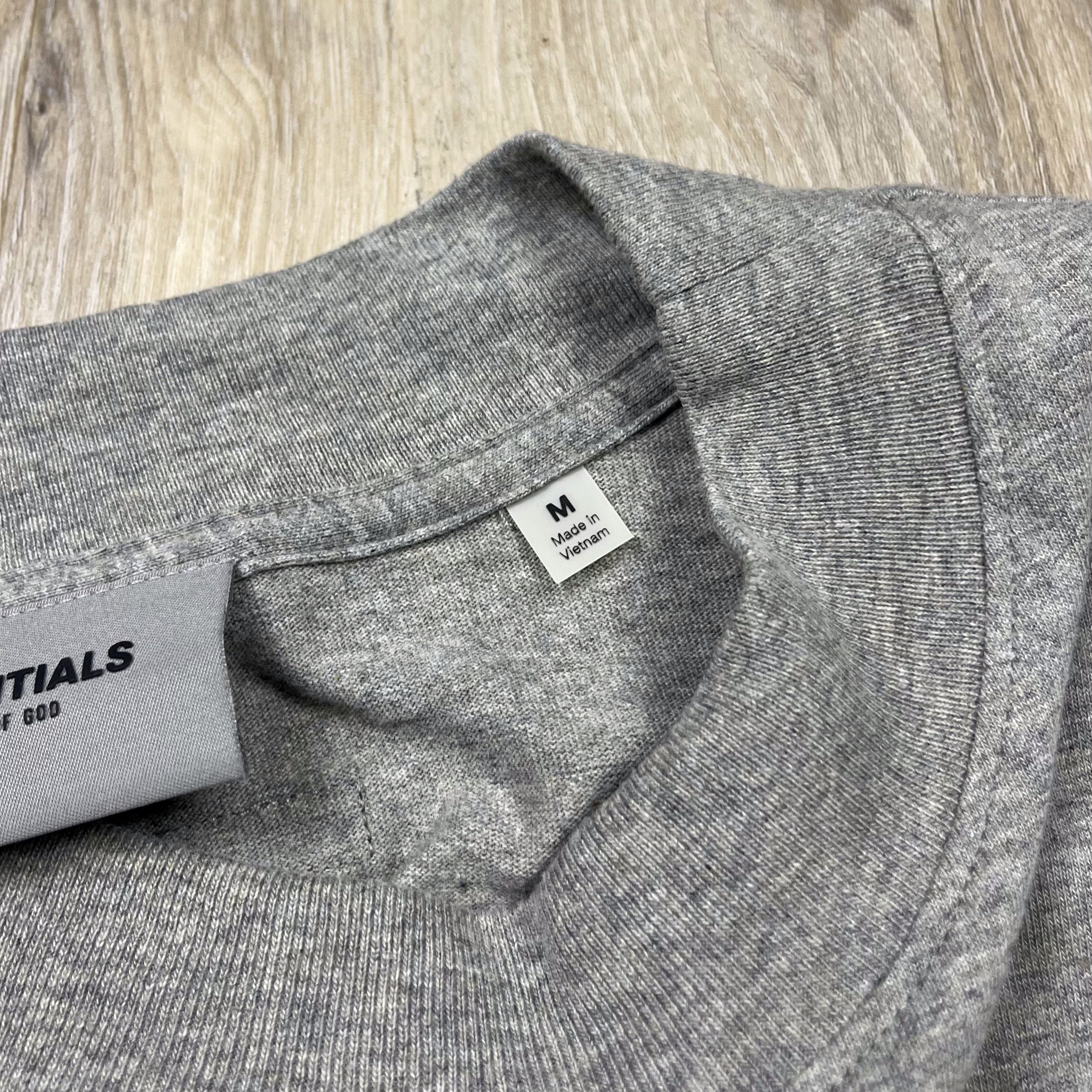Fear of God Fear of God Essentials Long Sleeve Oversized Mock Neck Size US M / EU 48-50 / 2 - 7 Thumbnail