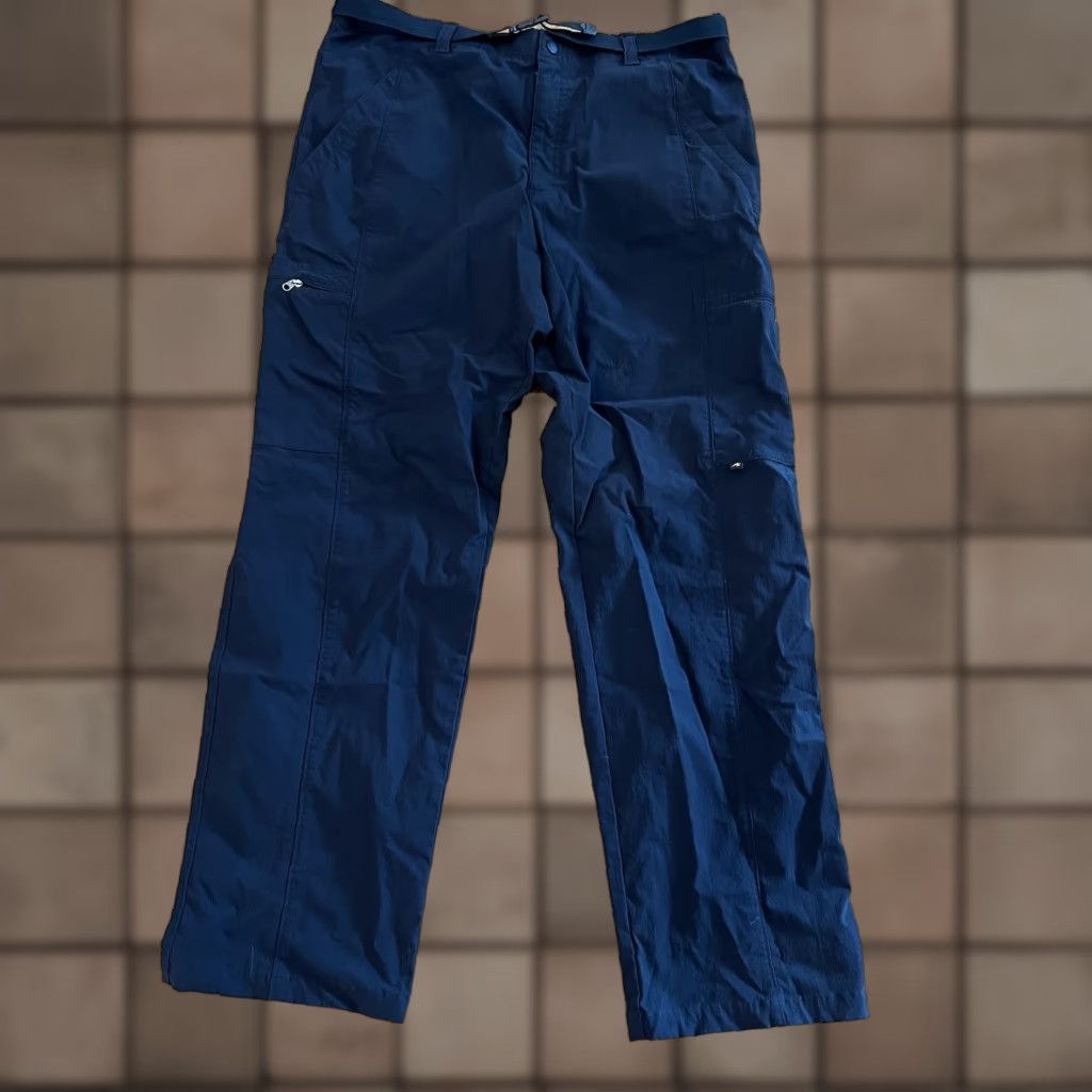 Eastern Mountain Sports Eastern Mountain Sports Men’s Black Nylon Belted Hiking Pants Size Medium Size US 31 - 1 Thumbnail
