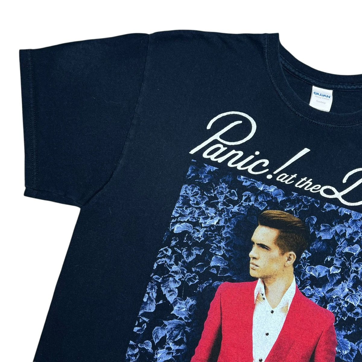 Band Tees Vintage 2000s Panic At The Disco Band Adult T-Shirt Sz L Size US L / EU 52-54 / 3 - 5 Thumbnail