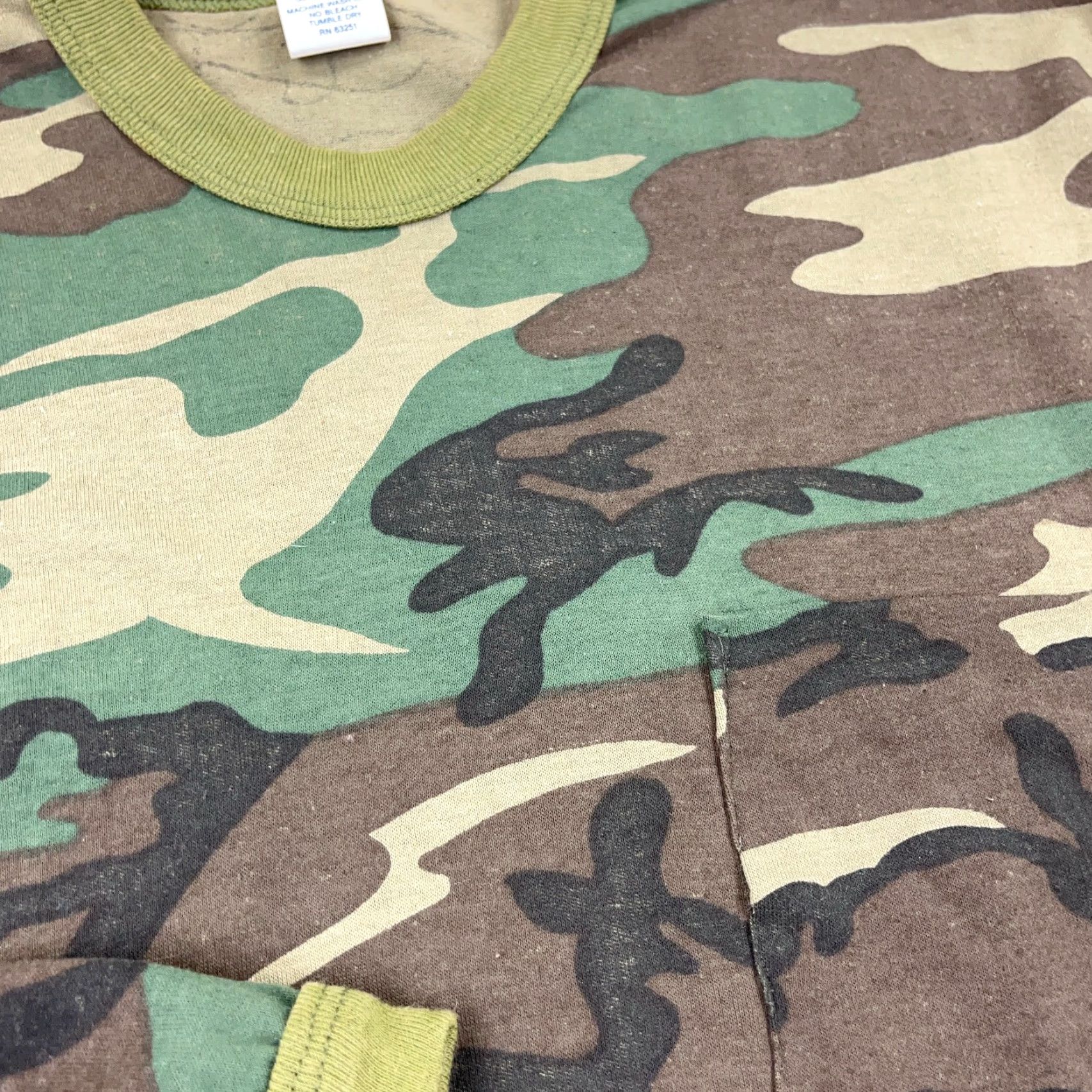Vintage VINTAGE Camo Shirt Men M Green Pocket Tee USA Army Single Stitch 90s Skate Shirt M Green 90s Hip Hop Military Retro Mens Size US M / EU 48-50 / 2 - 3 Thumbnail