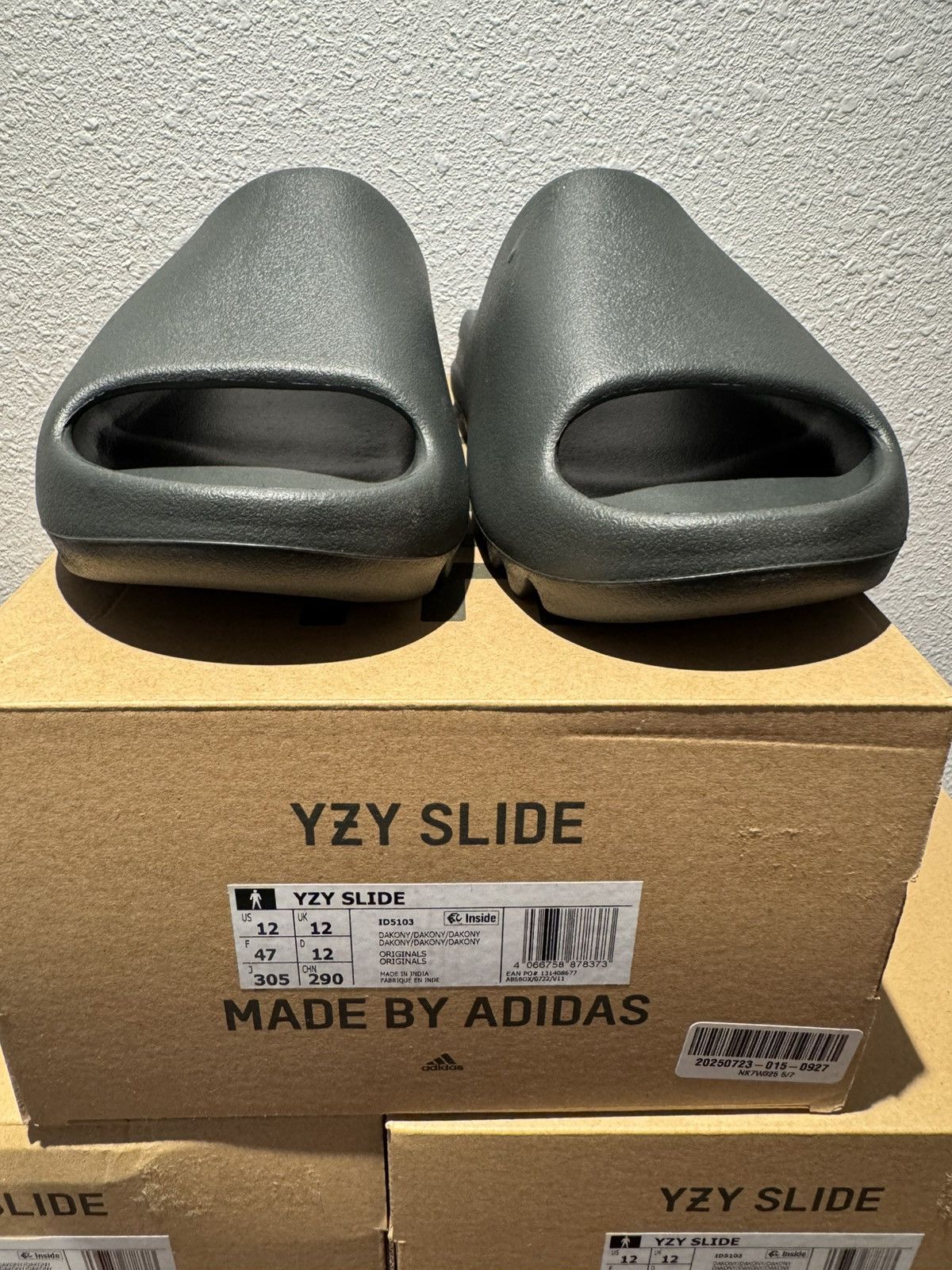 Adidas Yeezy ‘Dark Onyx’ Slide Size US 12 / EU 45 - 7 Thumbnail