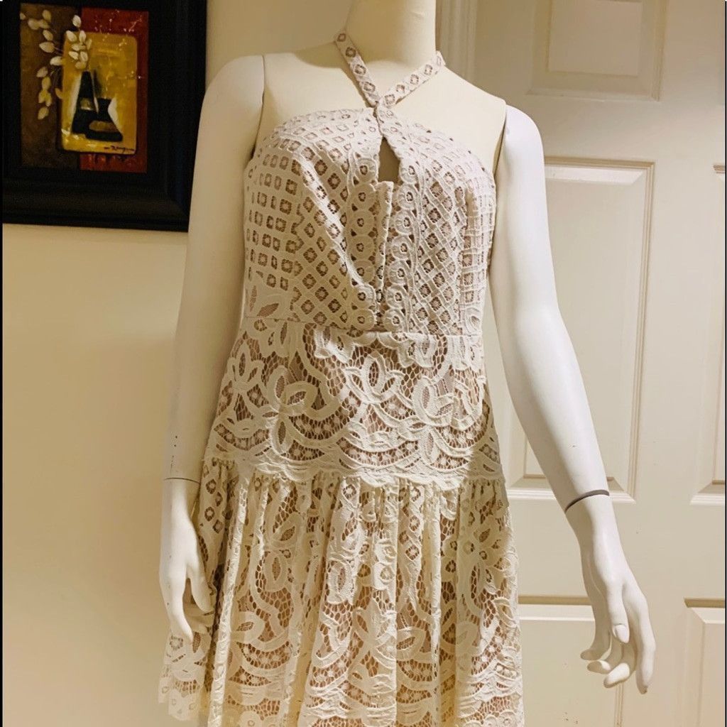 Other BCBG White Lace beige Liners Halter Dress Size 12 Size XL / US 12-14 / IT 48-50 - 2 Thumbnail