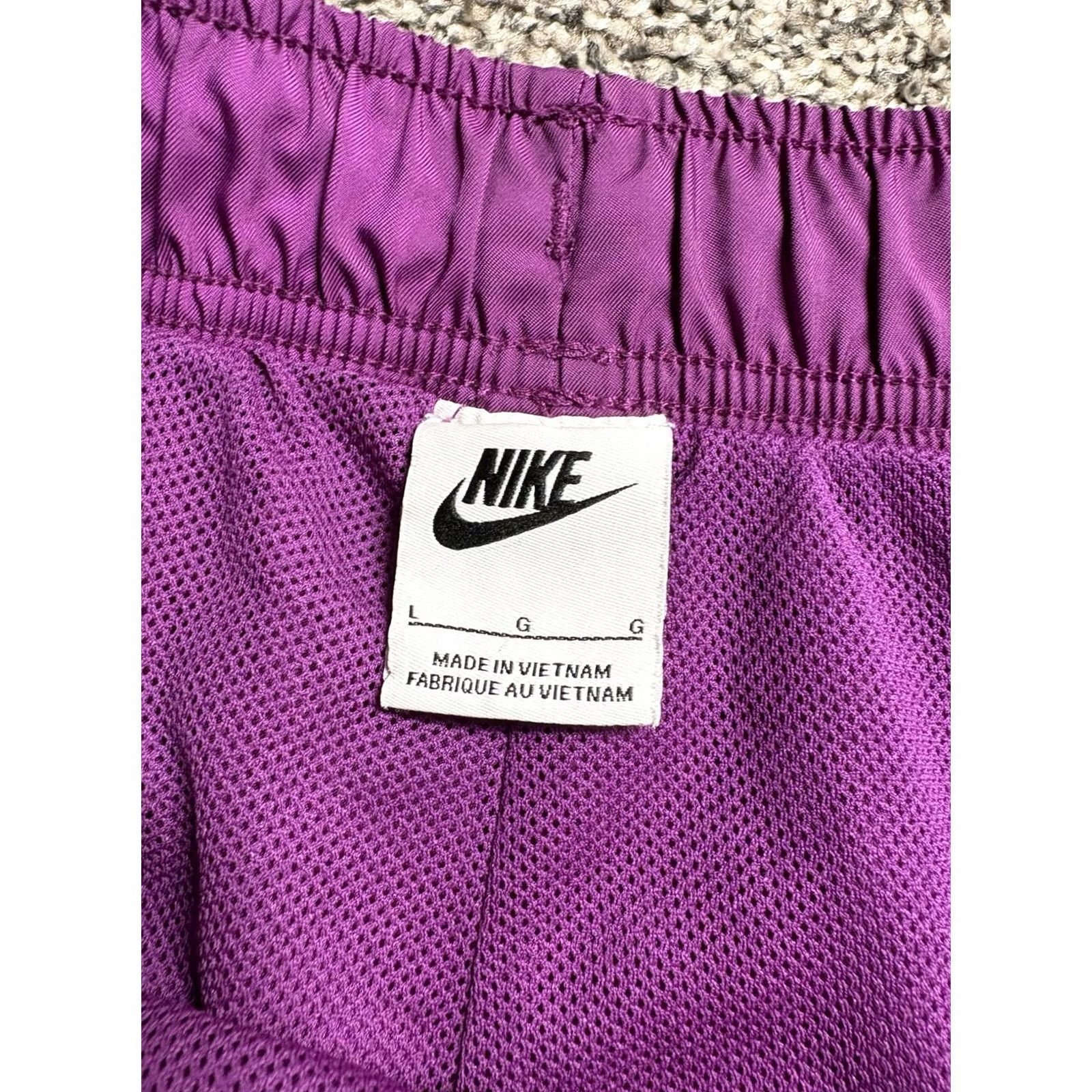 Nike Nike Sportswear Woven Flow Shorts Mens Large Purple FN3307 Size US 33 - 7 Thumbnail