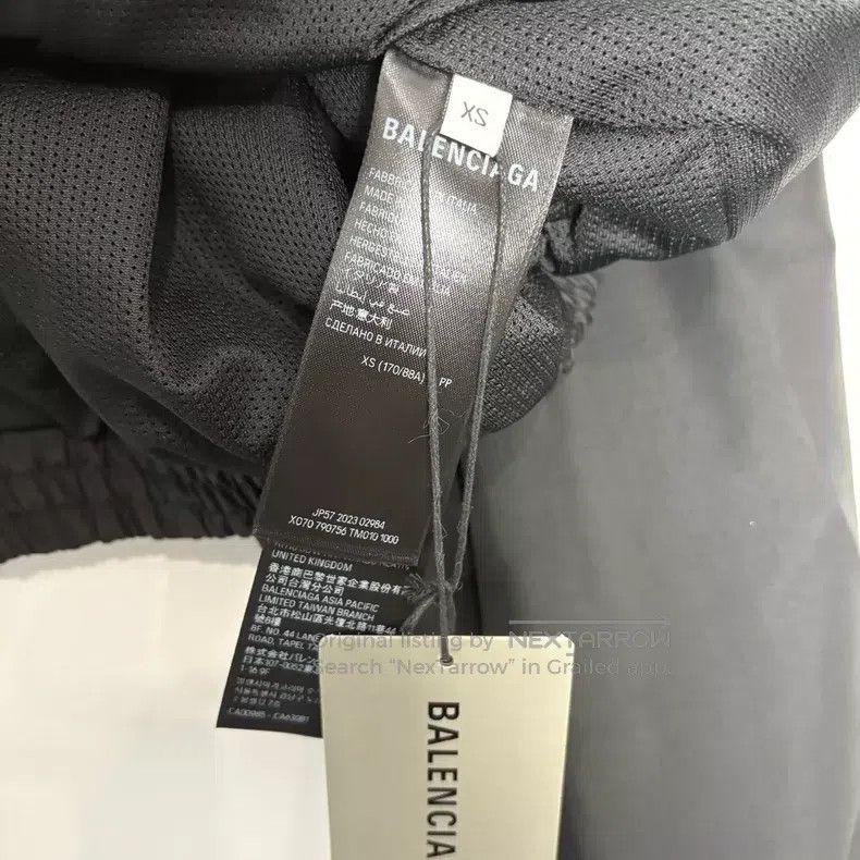 Balenciaga Balenciaga Off shoulder patchwork shoulder school uniform Size US XS / EU 42 / 0 - 3 Thumbnail