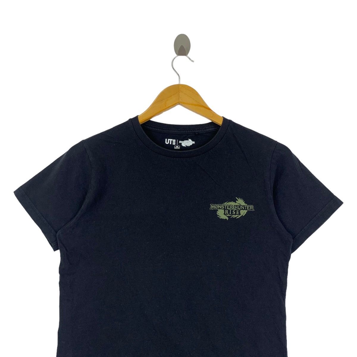 Uniqlo UNIQLO x MONSTER HUNTER RISE Video Game Tee Shirt Top Size S / US 4 / IT 40 - 2 Thumbnail