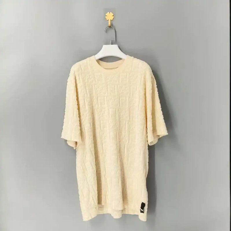 Fendi Cream T-Shirt for Men in Size M 0089