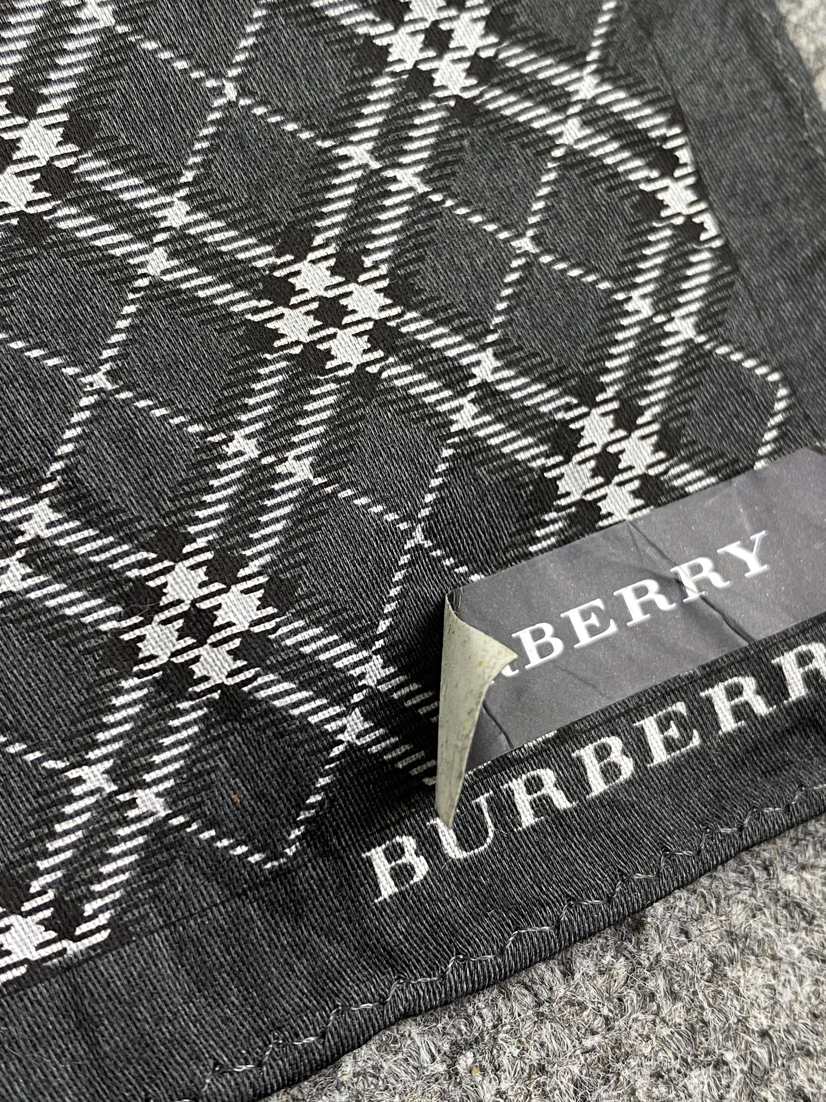 Burberry Vintage Burberry Handkerchief / Neckerchief KT0039 Size ONE SIZE - 9 Thumbnail
