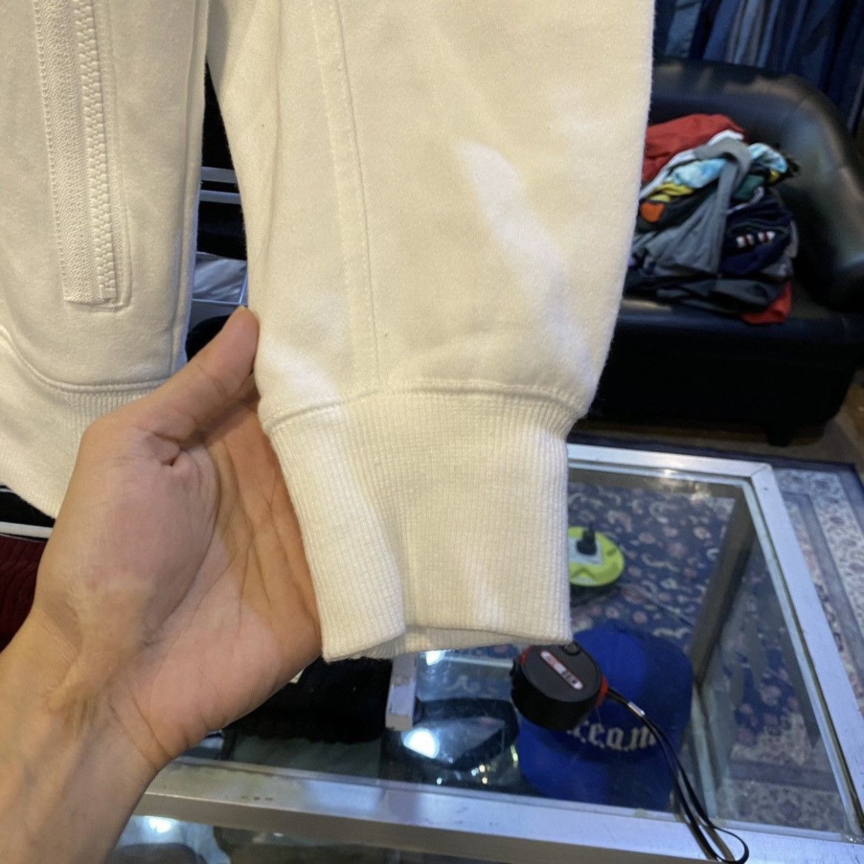 GU × Undercover GU UNDERCOVER White Alien Hoodie Size US S / EU 44-46 / 1 - 9 Thumbnail