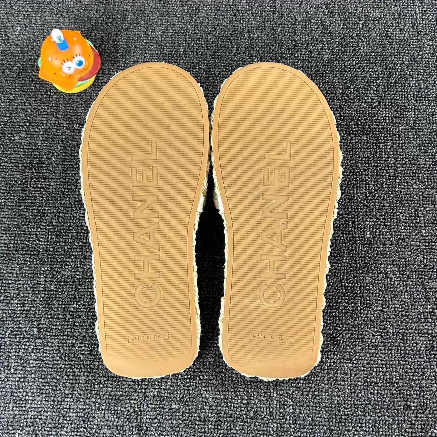 Chanel Chanel Beige Straw CC Embroidered Slippers 36 Size US 5.5 / IT 35.5 - 6 Thumbnail