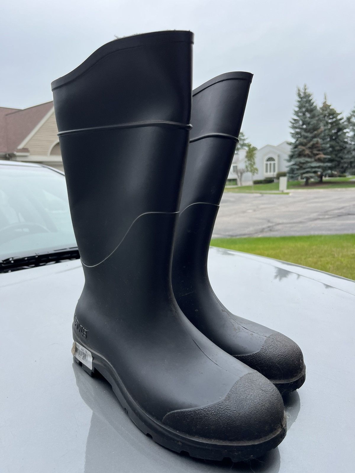 Vintage Black Puddle Boots (M10W12) Size US XL / EU 56 / 4 - 7 Thumbnail