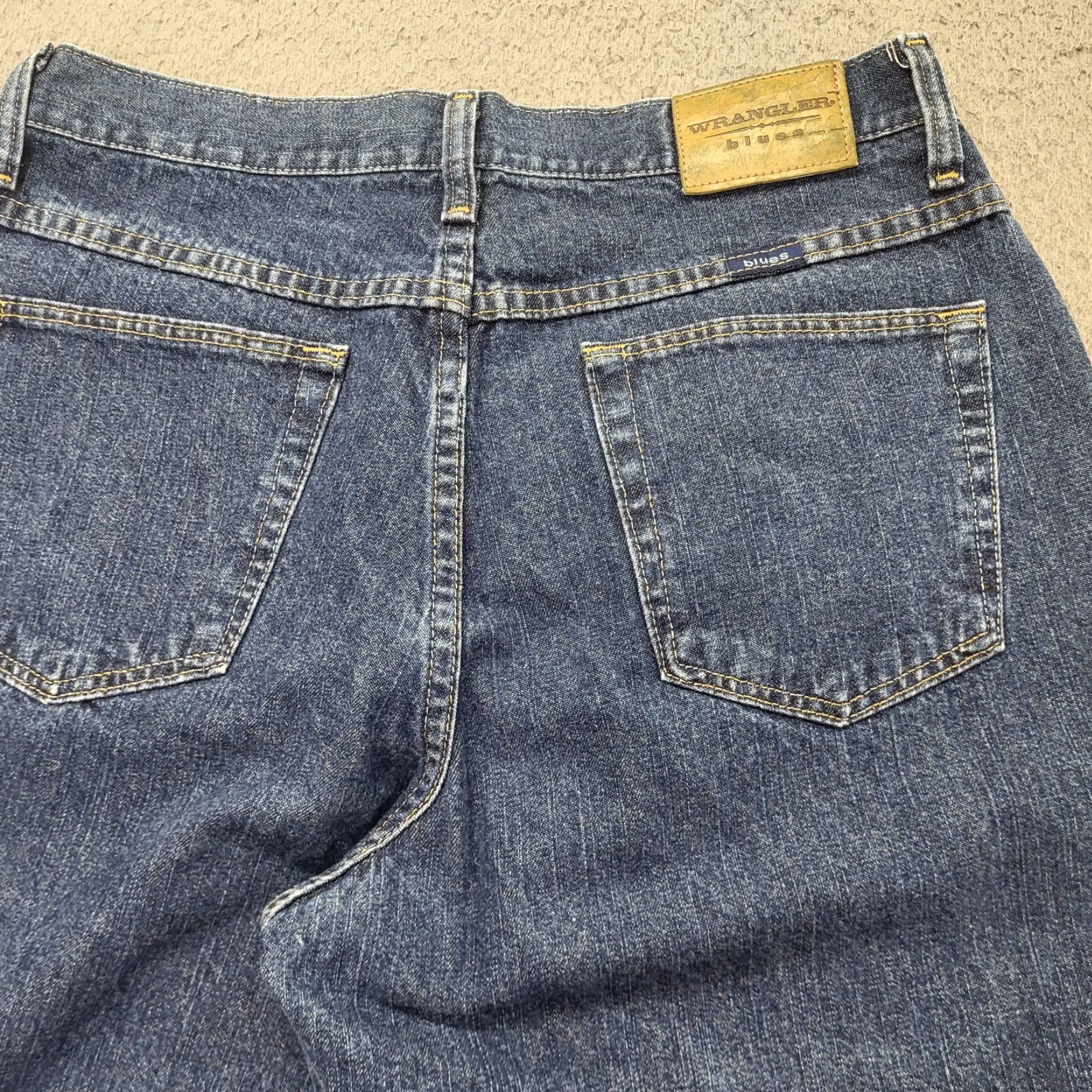 Wrangler Wrangler Blues Jeans Women's Size 8 X 32 Blue Denim Dark Wash Cowgirl Western Jeans Regular Women Size 30" / US 8 / IT 44 - 5 Thumbnail