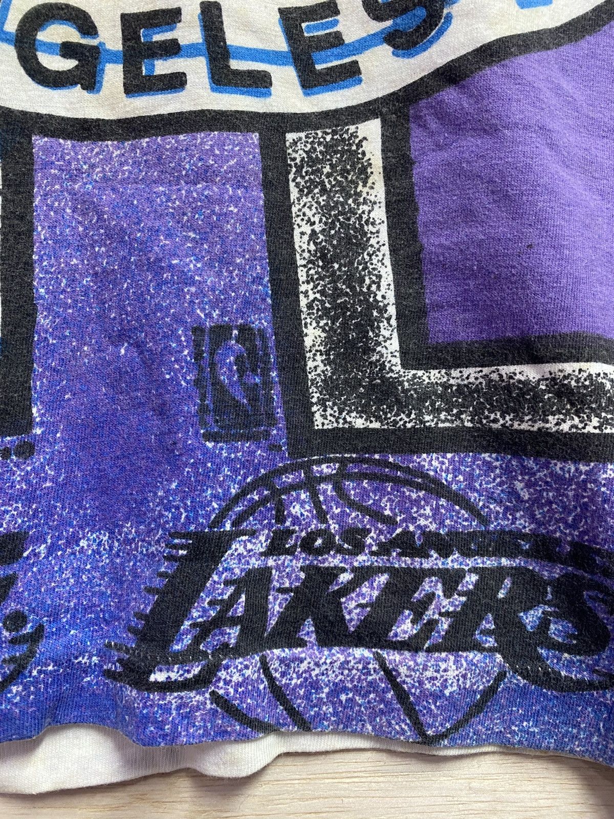 NFL vintage 1990s Los Angeles Lakers Magic Johnson T-shirt, Size US XL / EU 56 / 4 - 5 Thumbnail