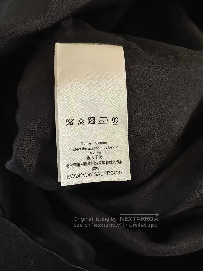 Louis Vuitton LOUIS VUITTON Black Belted Lapel Coat. Size US XS / EU 42 / 0 - 4 Thumbnail