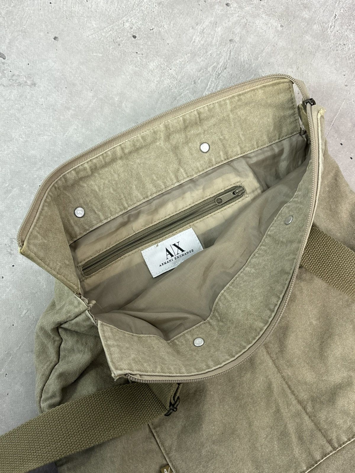 Armani Exchange Vintage Armani Exchange Beige Denim Washed Handle Bag Size ONE SIZE - 10 Thumbnail