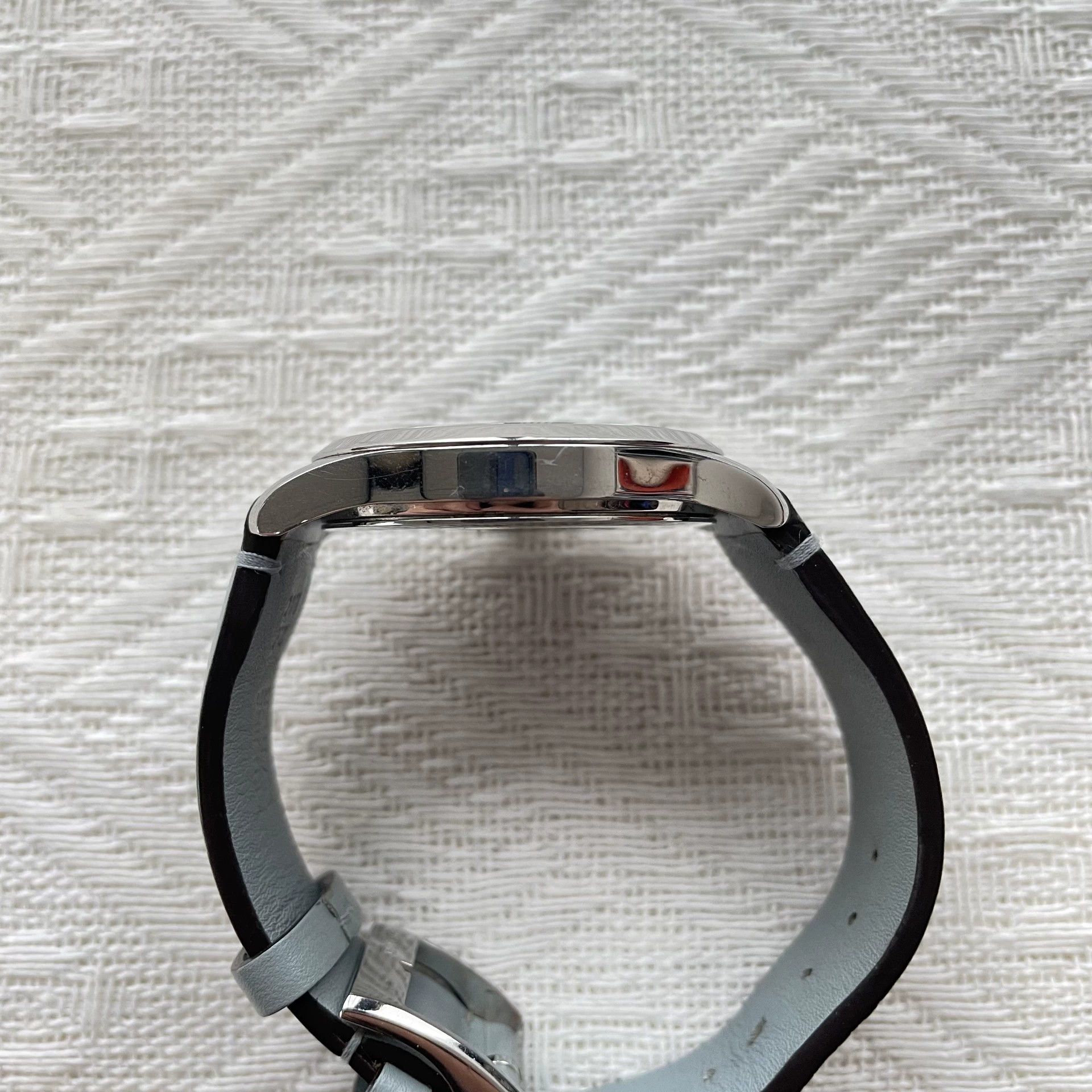 Gucci Gucci G-Eternity Quartz 95 New Unisex 38mm Leather Size ONE SIZE - 9 Thumbnail