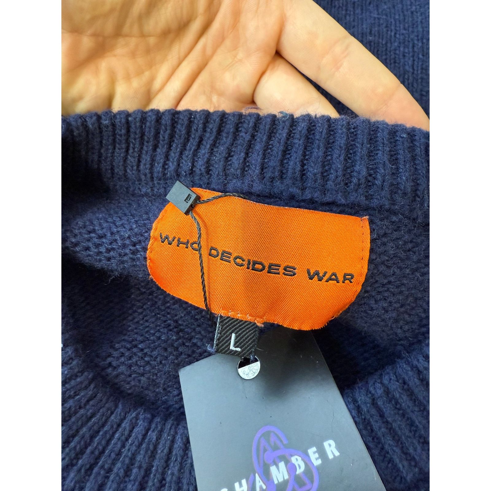 Who Decides War WDW Flag Knitted Crewneck Used Large Size L / US 10 / IT 46 - 2 Thumbnail