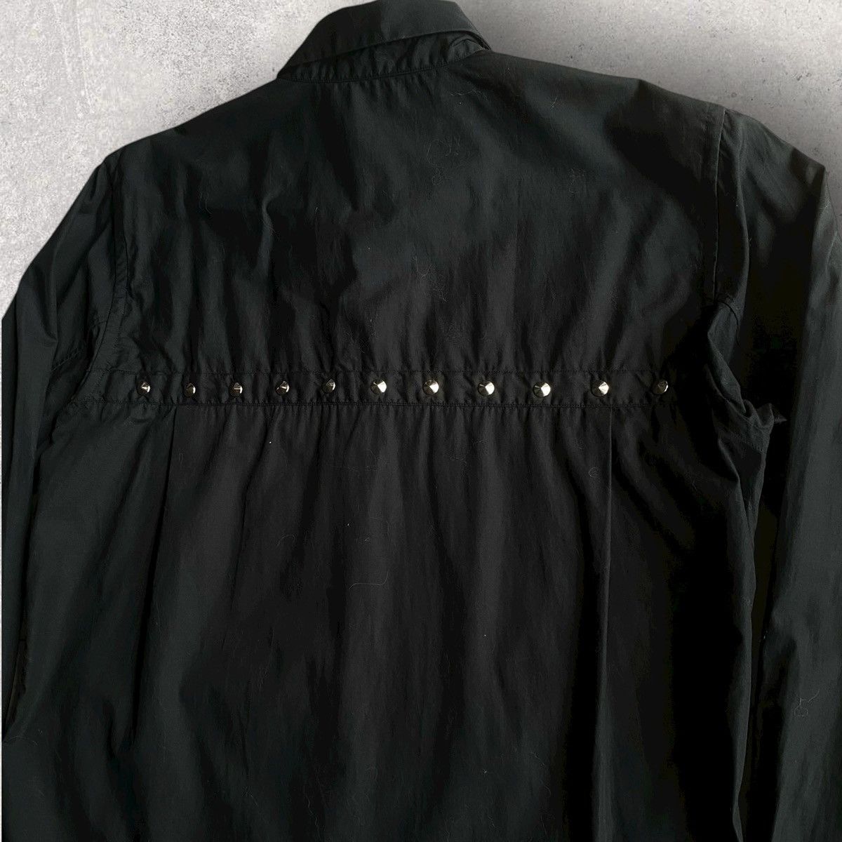 Comme des Garcons Fall17-18 Back Studded Shirt Size US M / EU 48-50 / 2 - 1 Thumbnail