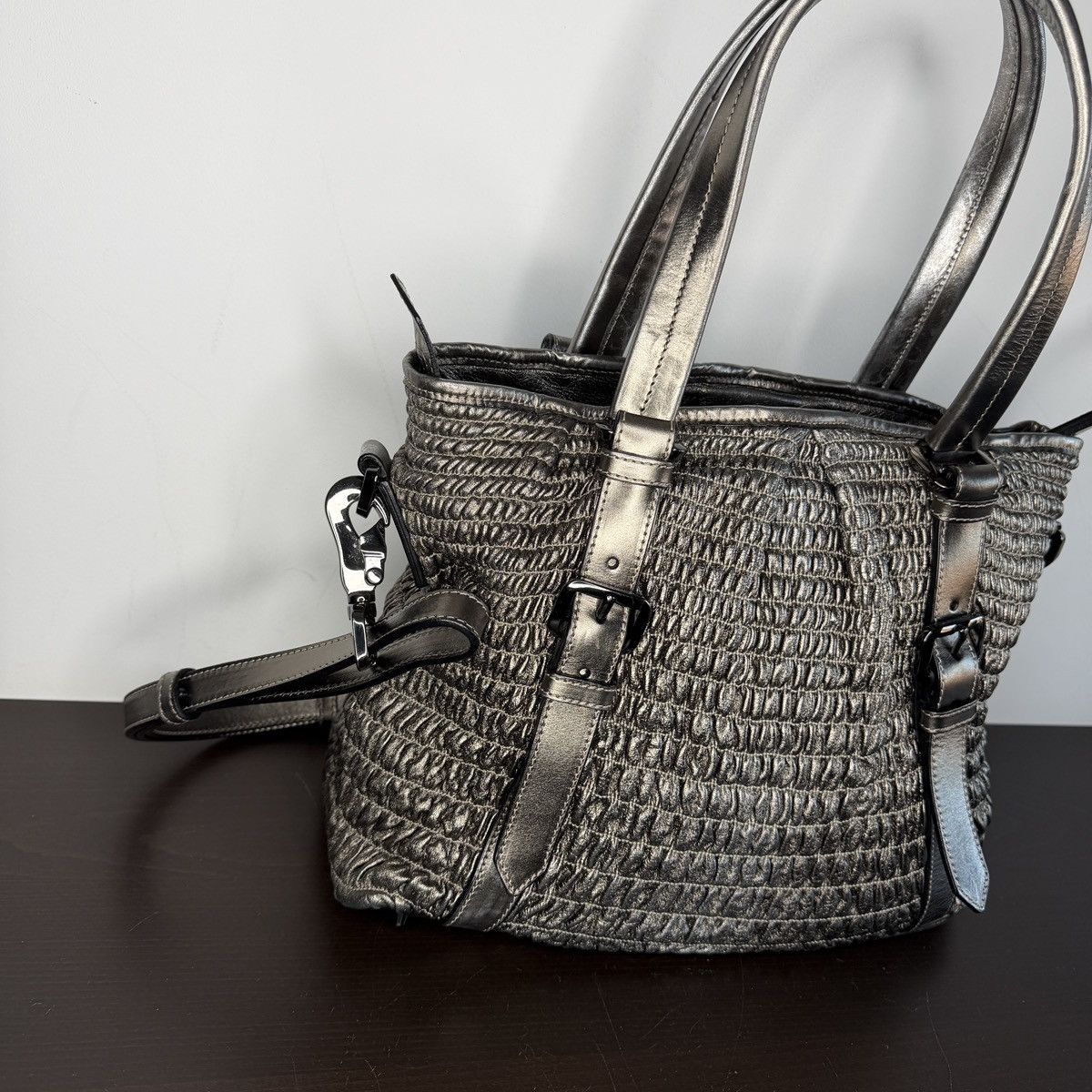 Burberry Burberry Silver Leather Runaway Calf Skin Curvy Bag Size ONE SIZE - 10 Thumbnail
