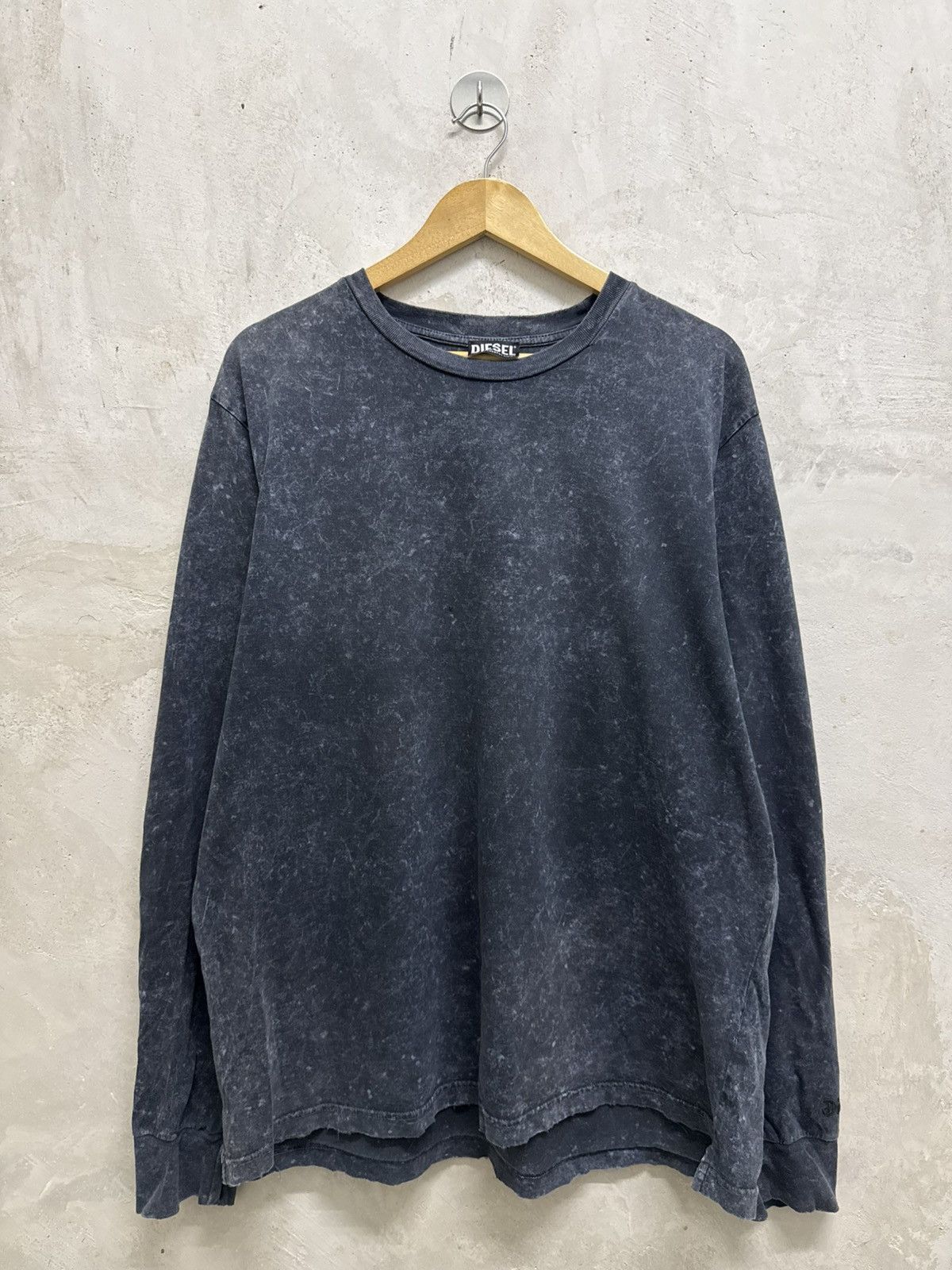 Diesel 2000s Archive Diesel LS Distressed Tees Size US L / EU 52-54 / 3 - 1 Thumbnail