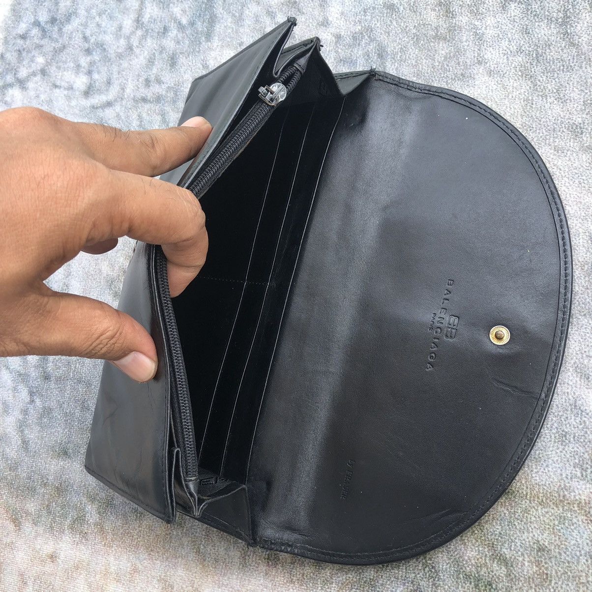 Balenciaga Authentic Balenciaga Paris Leather Wallet Black Size ONE SIZE - 10 Thumbnail
