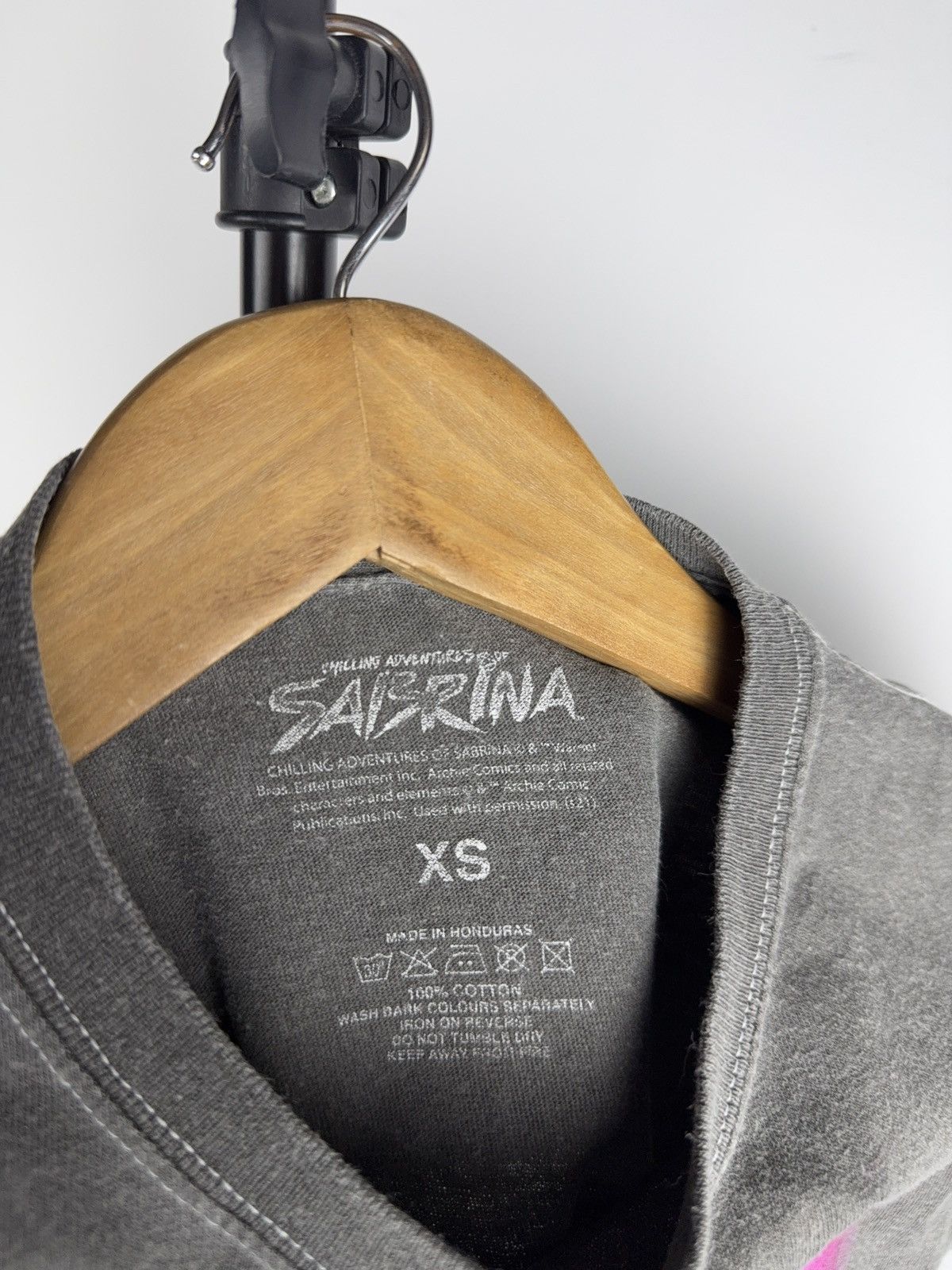 Warner Bros 2021 Chilling Adventures Sabrina Tee Y2K Gothic XS Size XS / US 0-2 / IT 36-38 - 8 Thumbnail