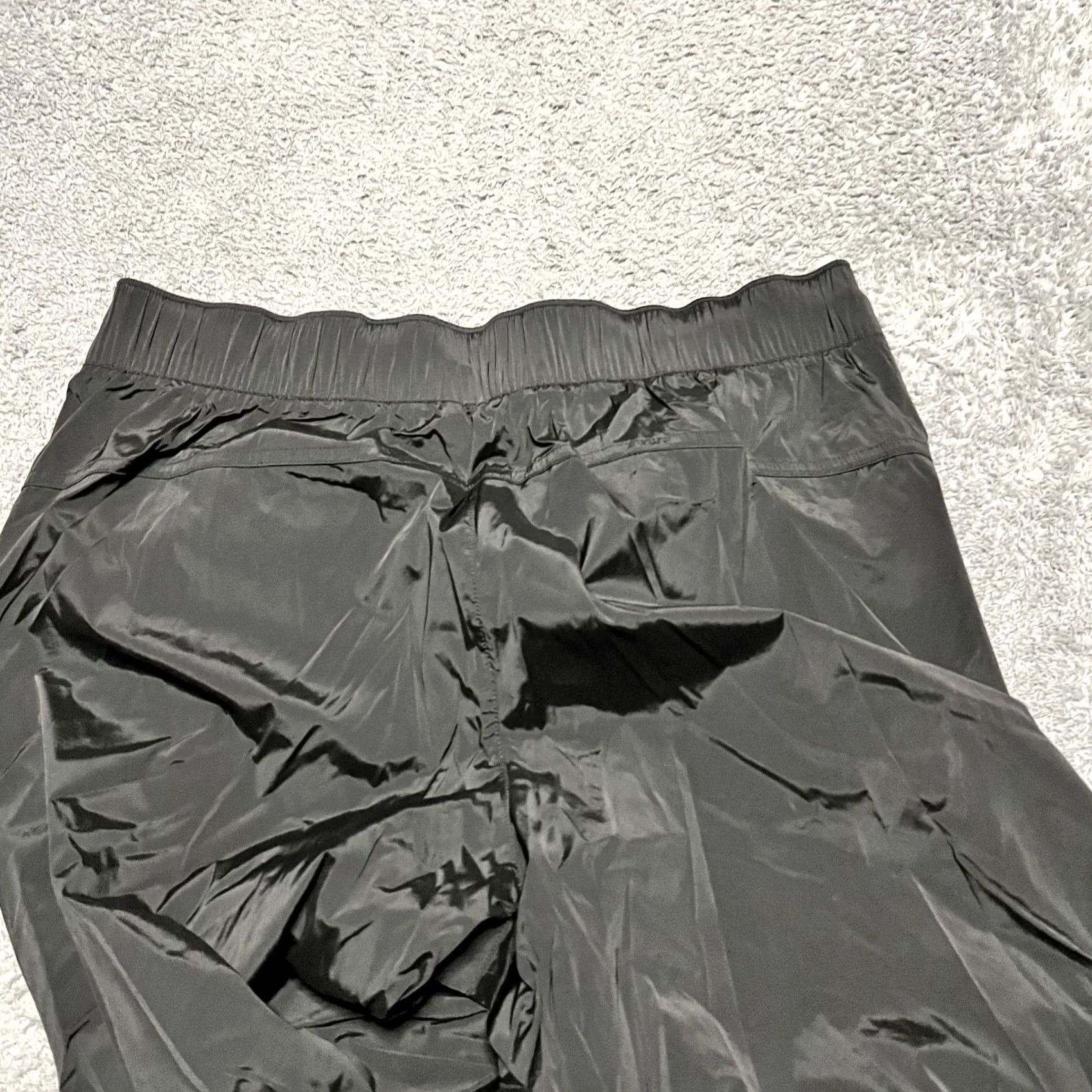 Athleta Athleta Rise Pants Womens Large Black Baggy Travel Zip Pockets Stretch Ladies L Track Pants Women Size 36" / US 14 / IT 50 - 3 Thumbnail