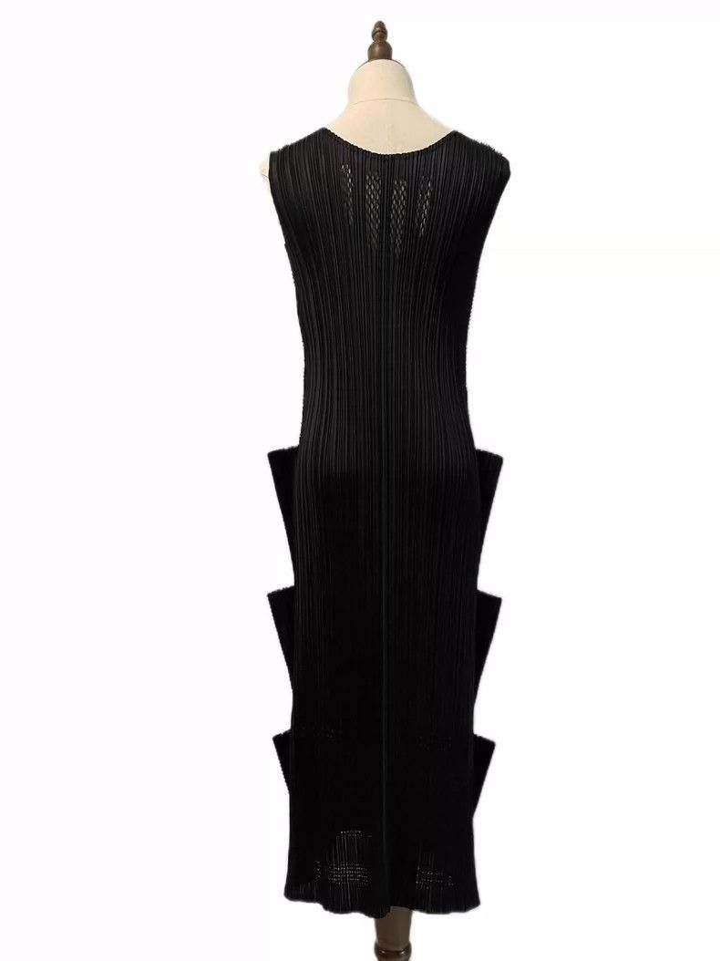 Issey Miyake Issey Miyake size:2 Black stepped pleated dress Size S / US 4 / IT 40 - 6 Thumbnail