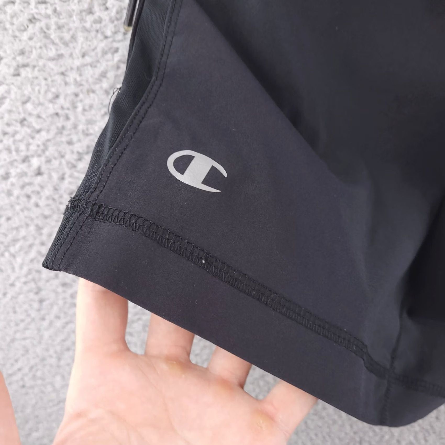 Champion Champion Shorts Mens Small Black Pockets Athletic Basketball Gym Running Size US 30 / EU 46 - 2 Thumbnail