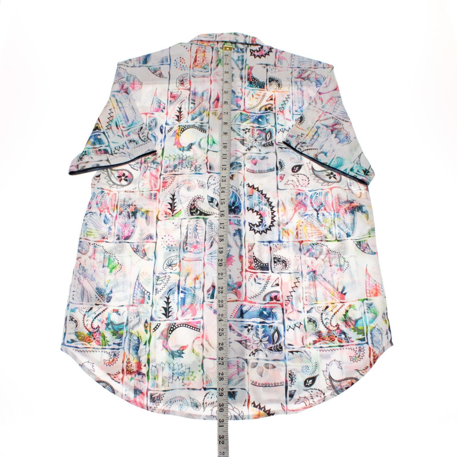 Robert Graham Robert Graham New with tags Shirt Size M US In White Size US M / EU 48-50 / 2 - 8 Thumbnail