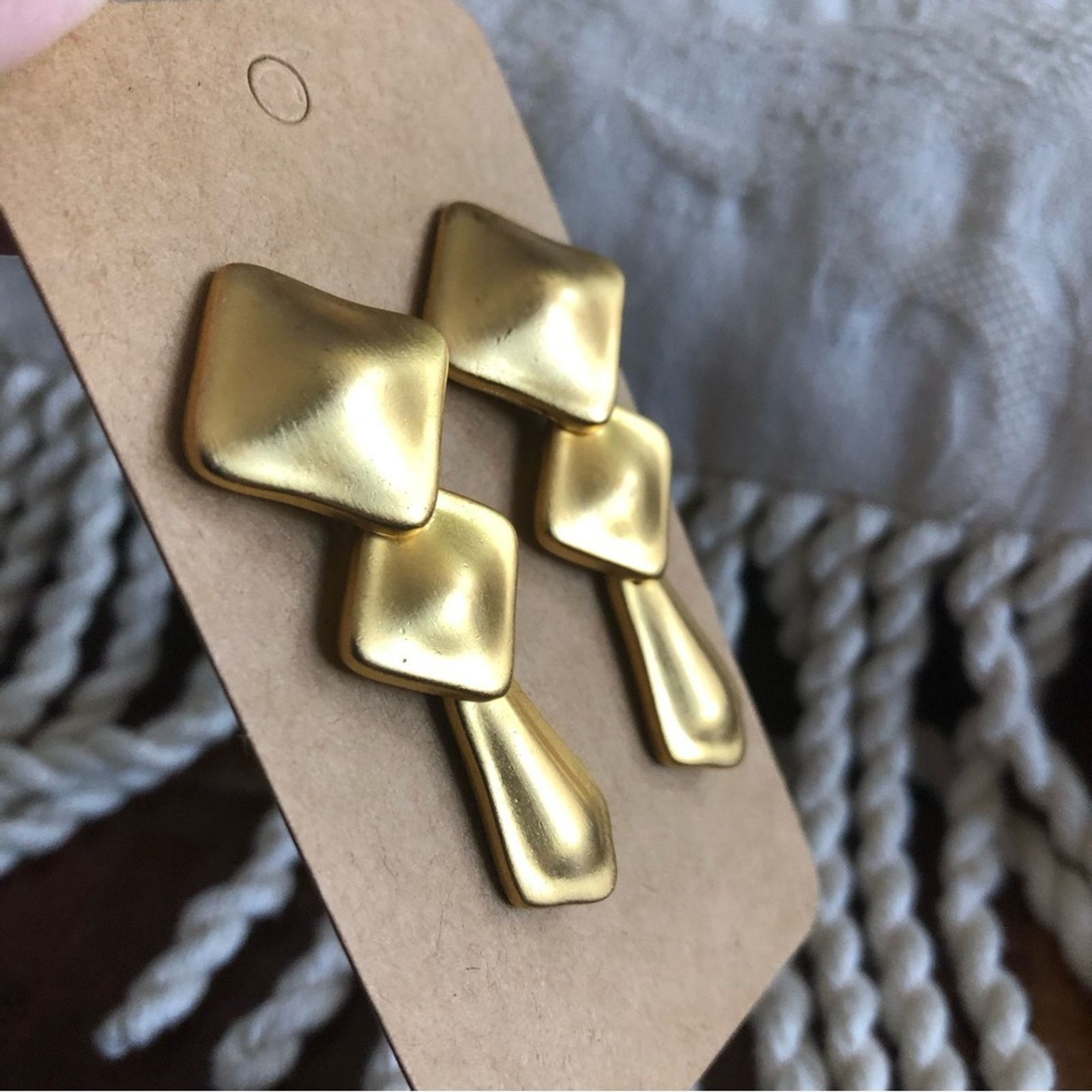 Vintage Vintage matte gold tiered link pierced earrings Size ONE SIZE - 7 Thumbnail
