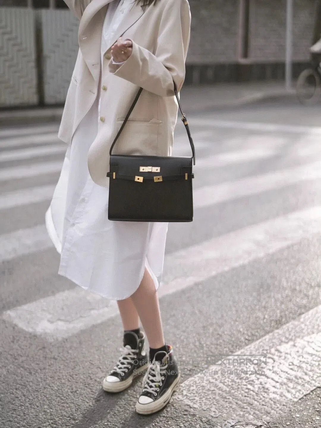 Yves Saint Laurent YSL Manhattan Medium Black Gold. Size ONE SIZE - 9 Thumbnail