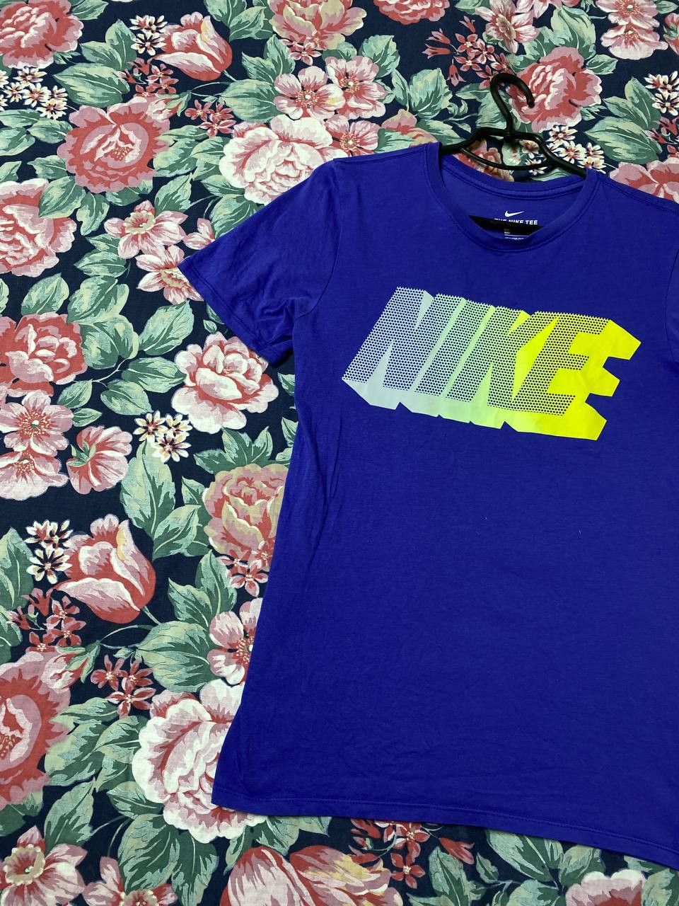 Nike × Vintage Vintage Nike streetwear center logo tee hype tee Size US S / EU 44-46 / 1 - 4 Thumbnail