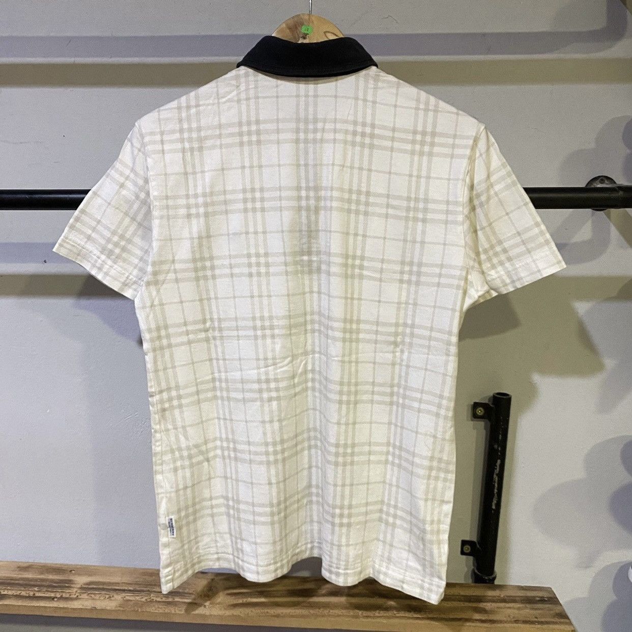 Burberry BURBERRY LONDON BLUE LABEL NOVA CHECK POLO T-SHIRT Size US M / EU 48-50 / 2 - 2 Thumbnail