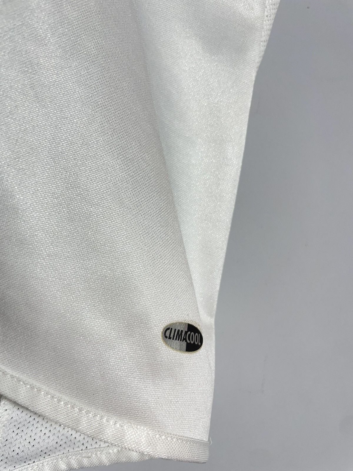 Adidas × Vintage Real Madrid Adidas Vintage 2004/05 Home Y2k Football Shirt Size US M / EU 48-50 / 2 - 8 Thumbnail