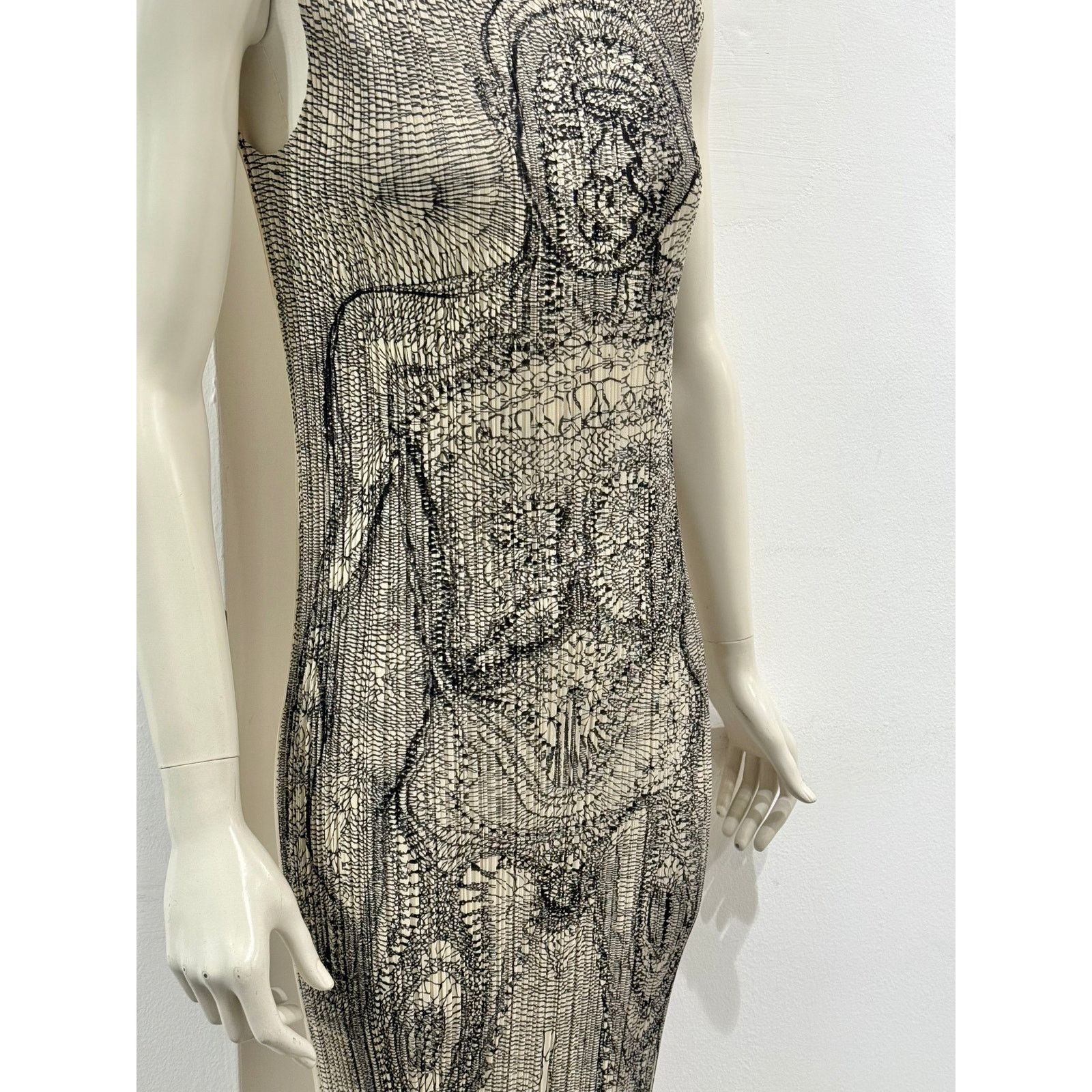 1998 Issey Miyake guest artist series n3 Tim Hawkinson