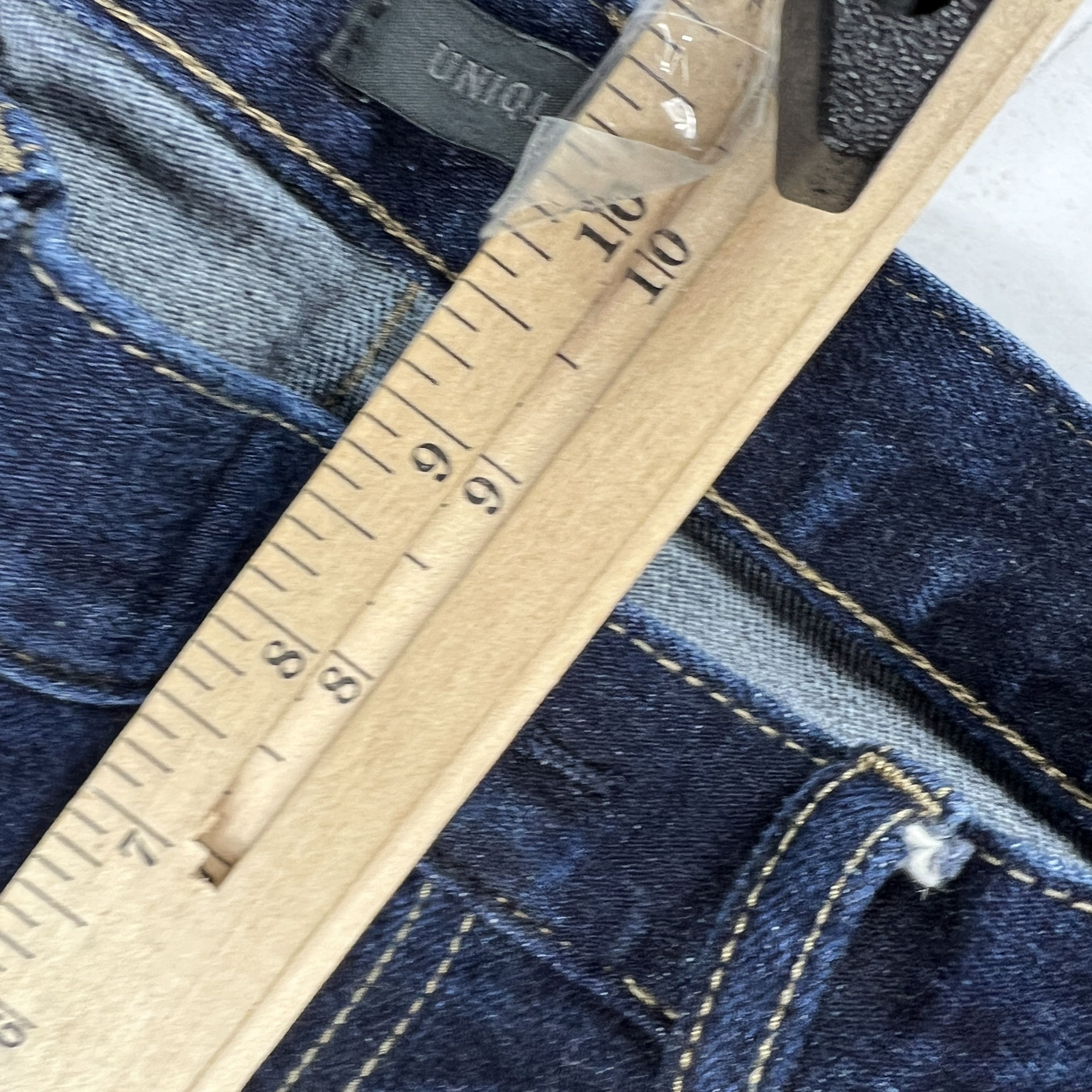 Uniqlo Uniqlo Jean Skinny Tapered Selvedge Kaihara Dark Blue Denim Size US 30 / EU 46 - 18 Thumbnail