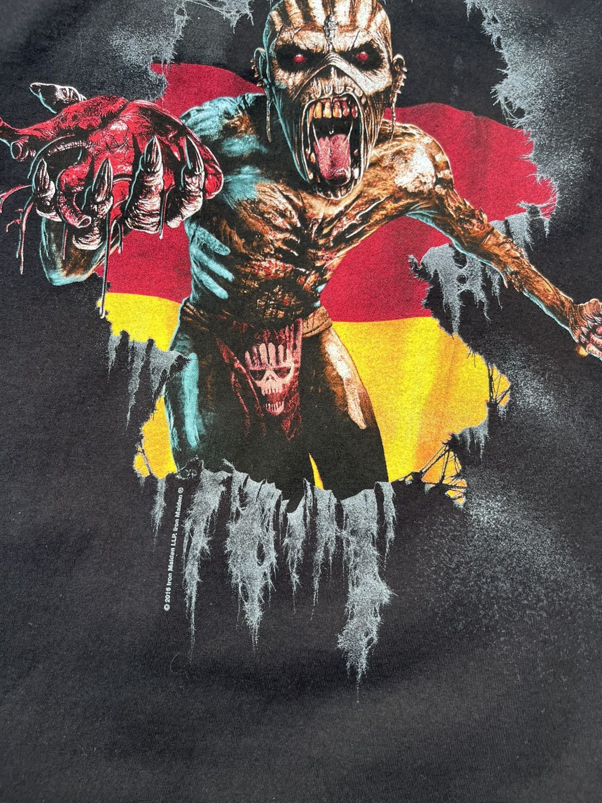 Band Tees × Iron Maiden × Vintage Vintage Iron Maiden Germany flag the book of souls tour tee Size US XL / EU 56 / 4 - 9 Thumbnail