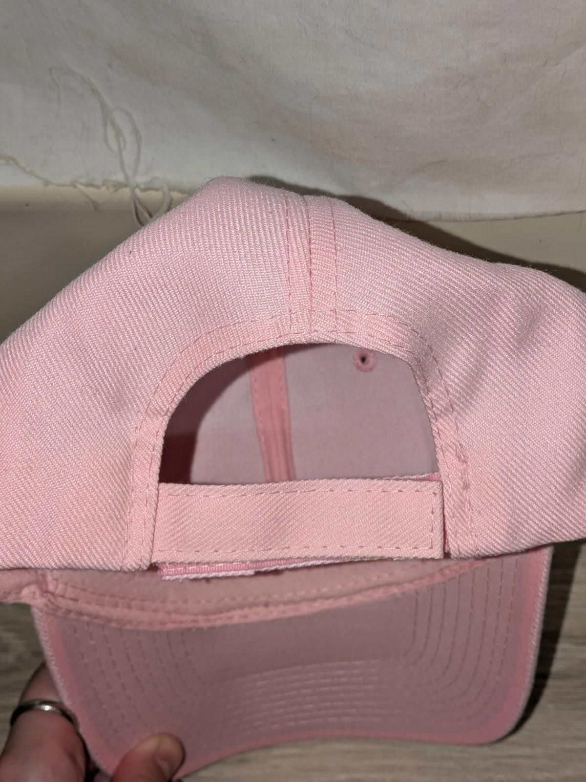The Unbranded Brand MLI Major League "I Shoot Like A Girl" Pink Baseball Cap Size ONE SIZE - 4 Thumbnail