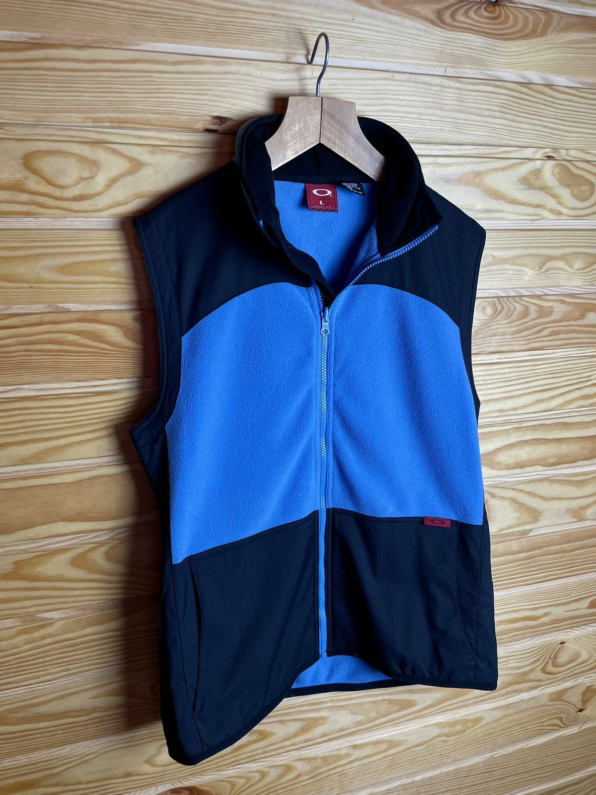 Oakley × Vintage Vintage Oakley Full Zip Vest Gorpcore Y2K Size US L / EU 52-54 / 3 - 1 Thumbnail