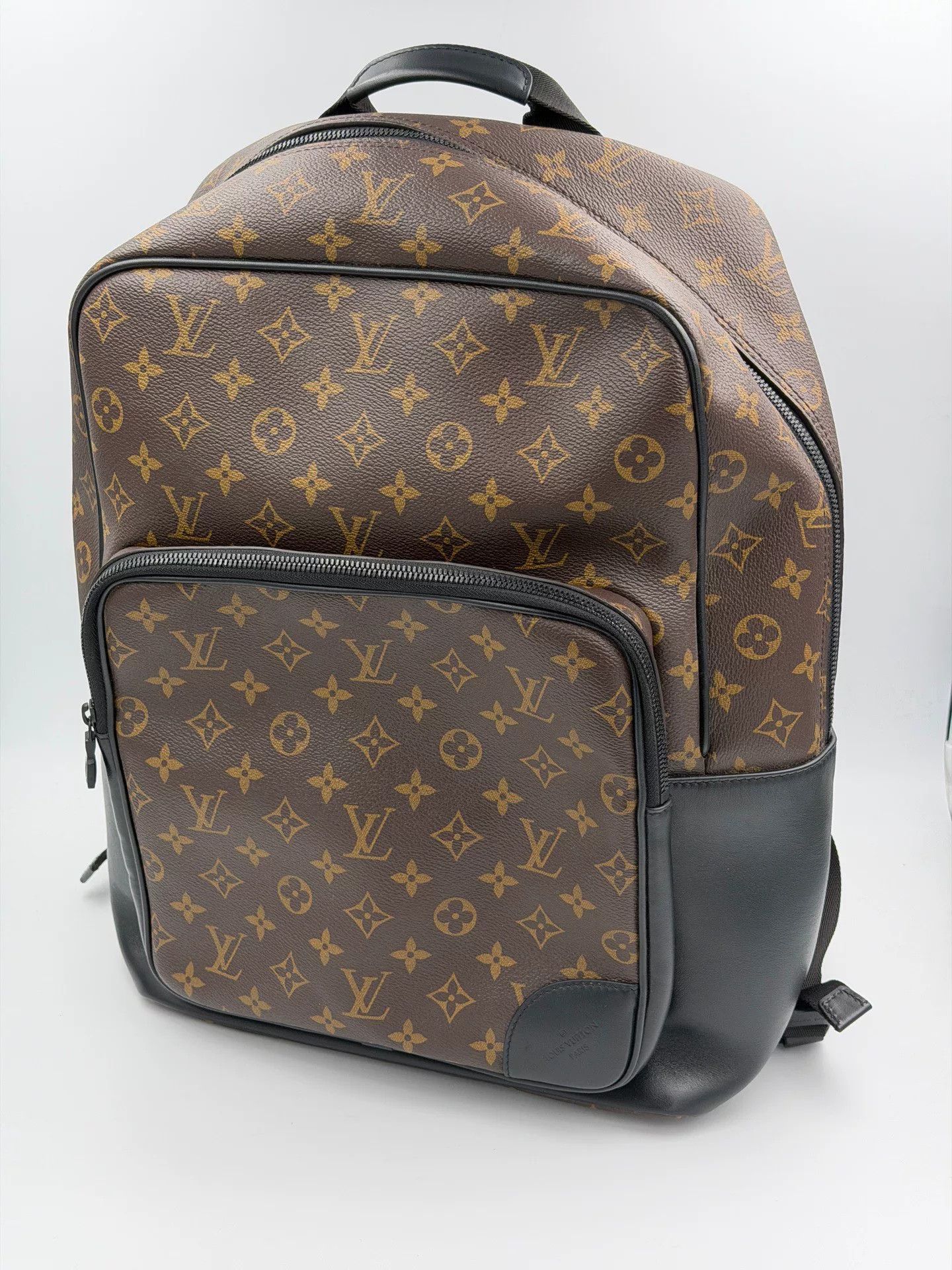 Louis Vuitton Louis Vuitton Men's Dean Backpack Size ONE SIZE - 1 Thumbnail