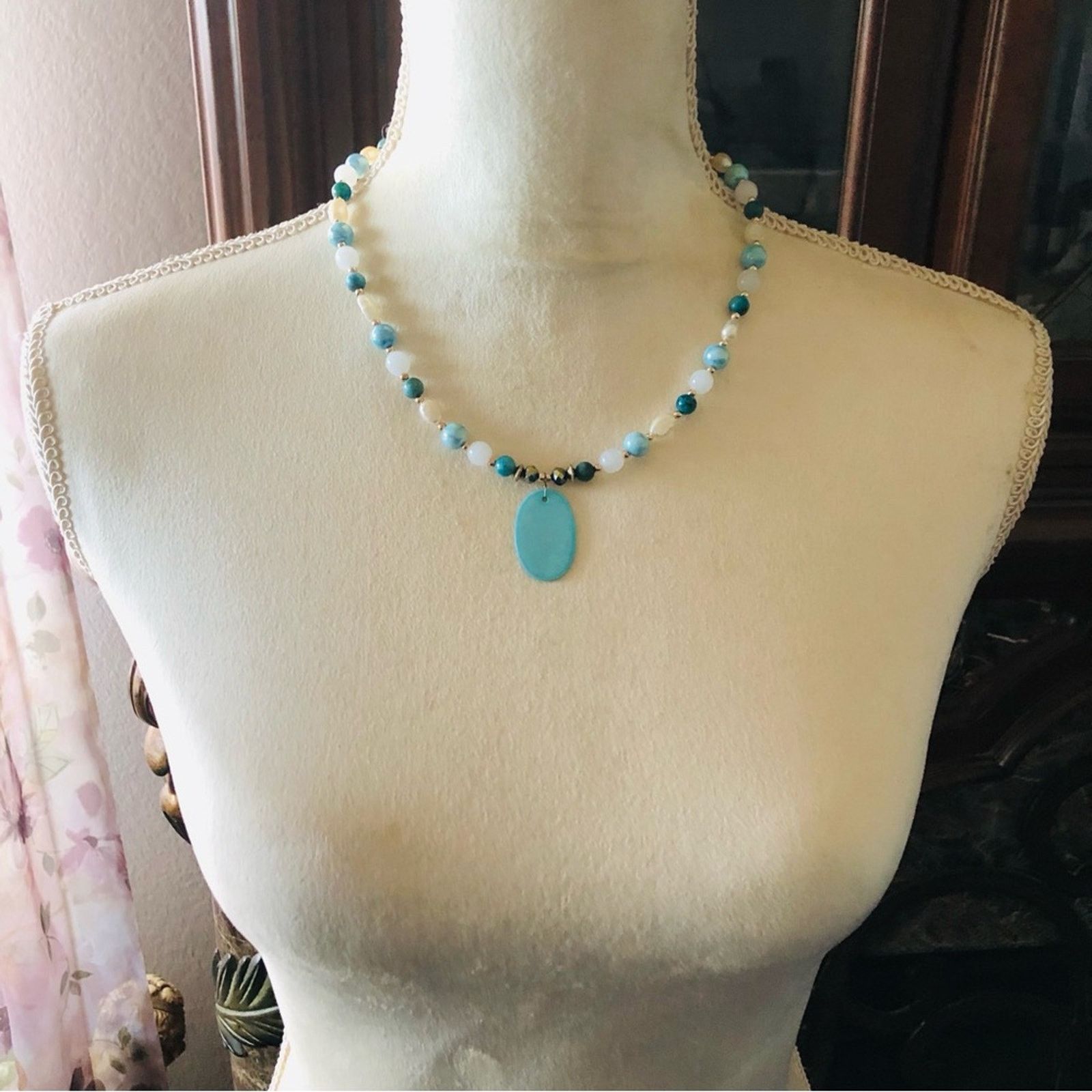 Handmade Handcrafted abalone shell howlite genuine pearl necklac Size ONE SIZE - 5 Thumbnail