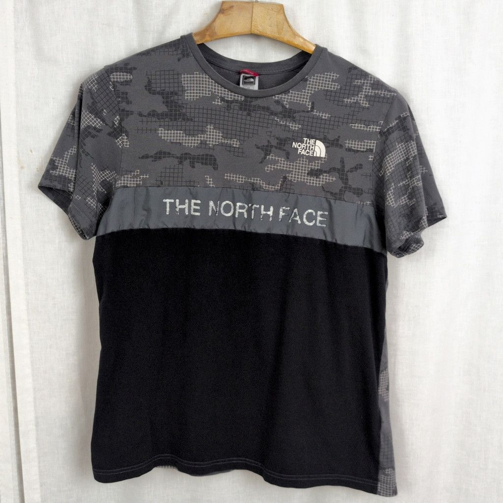 The North Face The North Face Color Block Camo T-Shirt Large Size US L / EU 52-54 / 3 - 1 Thumbnail