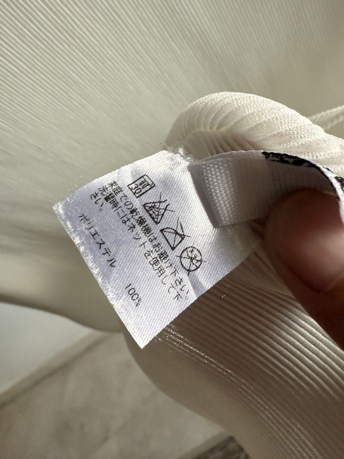 Pleats Please Issey Miyake Pleats please white shirt Size S / US 4 / IT 40 - 9 Thumbnail