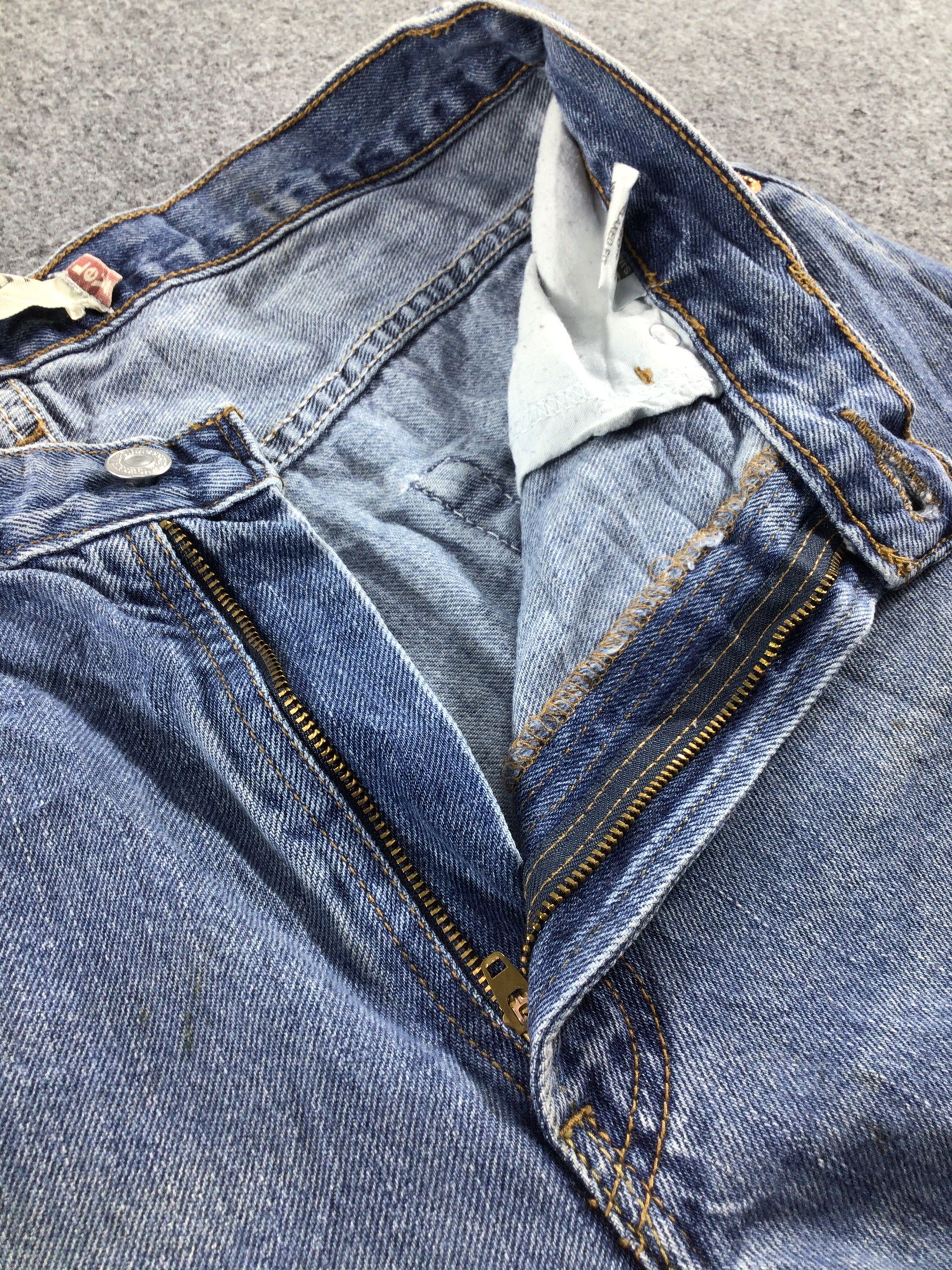 Levi's Vintage Levis 550 Jeans Dirty Blue Wash -J450 Size US 33 - 8 Thumbnail