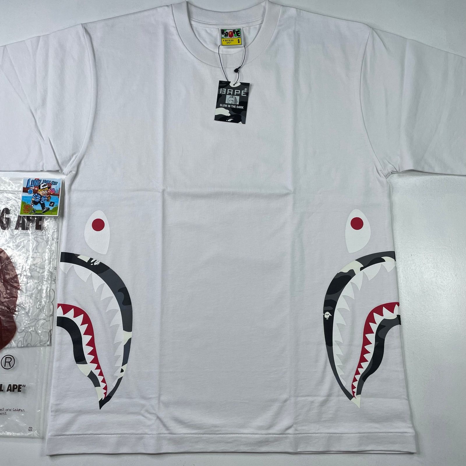 Bape BAPE City Camo Side Shark Tee Size US S / EU 44-46 / 1 - 4 Thumbnail
