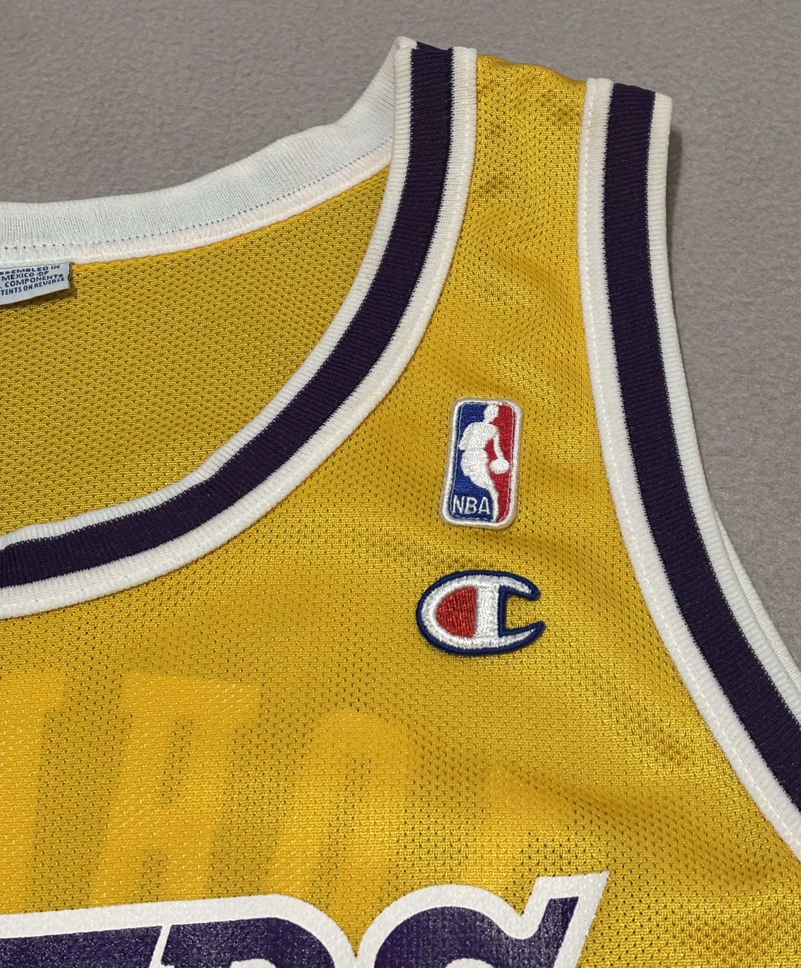 Champion Los Angeles Lakers 90s Johnson #32 Champion Basketball Size US XL / EU 56 / 4 - 9 Thumbnail